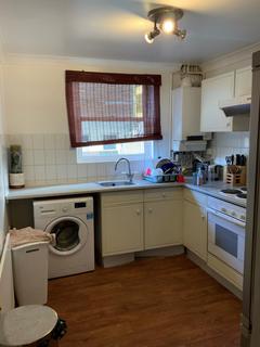 Flat E, 16 Rutland Park, London, SE6 4LH