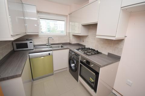 2 bedroom flat for sale, Clarkson Court, Hatfield AL10