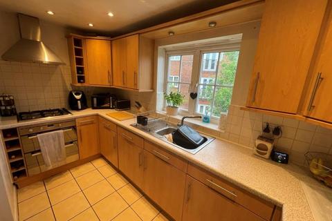 3 bedroom coach house to rent, Richards Street, Hatfield AL10