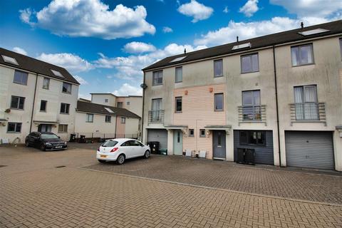 6 bedroom semi-detached house to rent, Bristol BS16