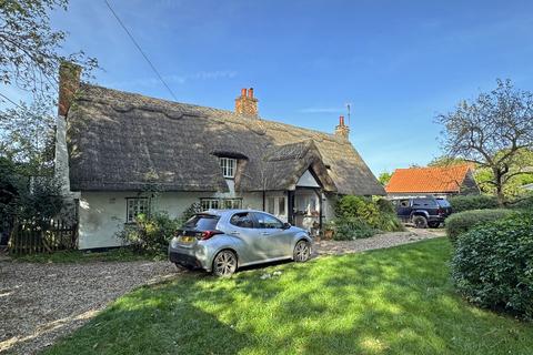 3 bedroom cottage for sale, The Green, Ipswich IP7