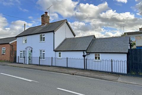 3 bedroom cottage for sale, The Street, Ipswich IP9