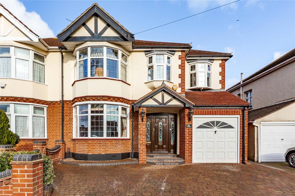 Keswick Avenue, Hornchurch, RM11 4 bed semidetached house for sale £