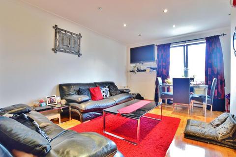 2 bedroom flat for sale, Windmill Road, Slough, SL1 3SN