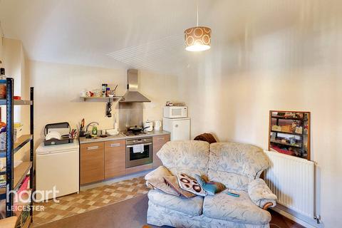 34 Brompton Road, Hamilton, Leicester, LE5 1PQ