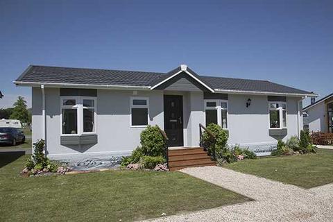 2 bedroom park home for sale, Porton Road, Amesbury, Wiltshire, SP4