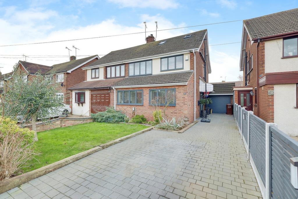 Moreland Avenue, Benfleet, SS7 4 bed semidetached house for sale £