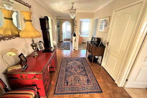 9 Compton Beeches, St Ives, Ringwood, BH24 2PN