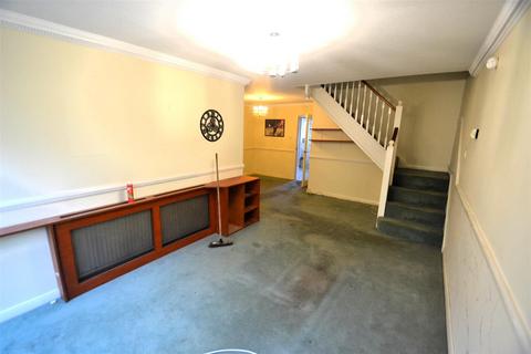 14 Ruscombe Way, Feltham, TW14 9NY
