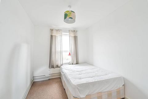 2 bedroom flat for sale, Canada Estate, Canada Water, London, SE16