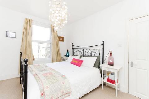 4 bedroom house for sale, Herries Street, Queen's Park, London, W10