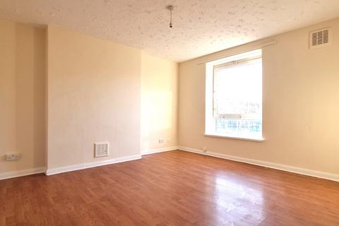 2 bedroom flat to rent, Skipton House, SE4
