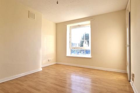 2 bedroom flat to rent, Skipton House, SE4