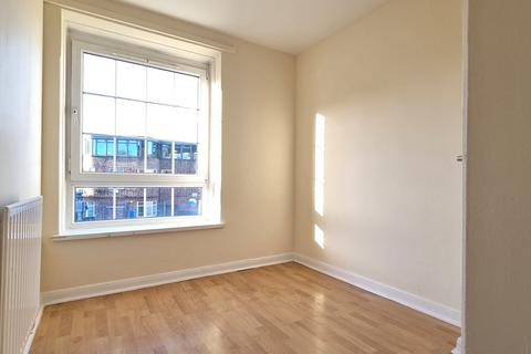 2 bedroom flat to rent, Skipton House, SE4