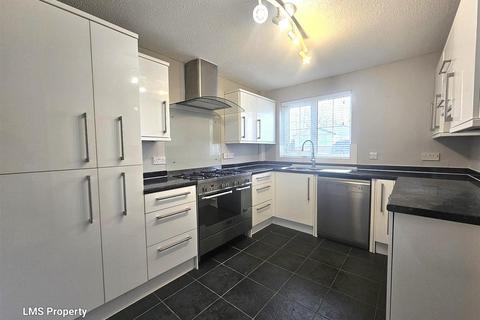 undefined, Lapwing Close, Winsford