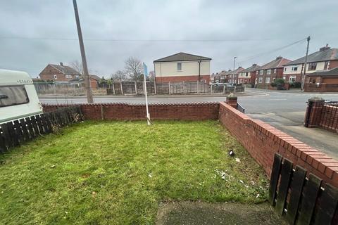 3 bedroom semi-detached house to rent, Ballfield Lane, Darton, Barnsley, South Yorkshire, S75