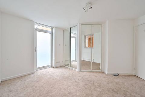 2 bedroom flat for sale, Tamarind Yard, London, E1W, St Katharine Docks, London, E1W
