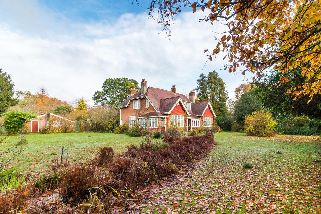 Burley, Ringwood BH24 6 bed detached house for sale £2,000,000