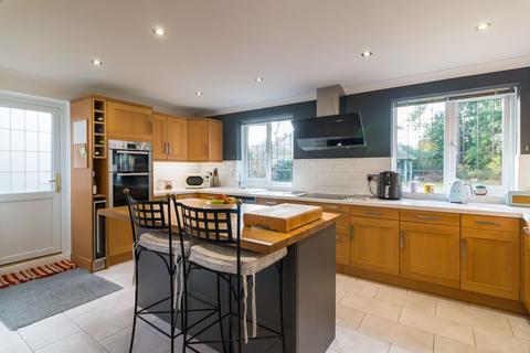 6 Evergreens, Ashley Heath, Ringwood, BH24 2JZ