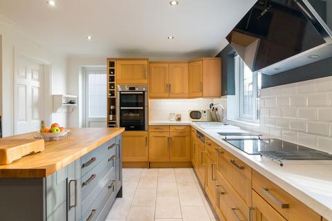 6 Evergreens, Ashley Heath, Ringwood, BH24 2JZ