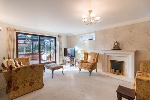 6 Evergreens, Ashley Heath, Ringwood, BH24 2JZ