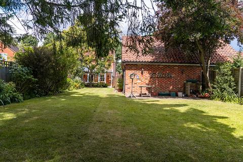 27 Back Lane, Stock, Ingatestone, CM4 9DE