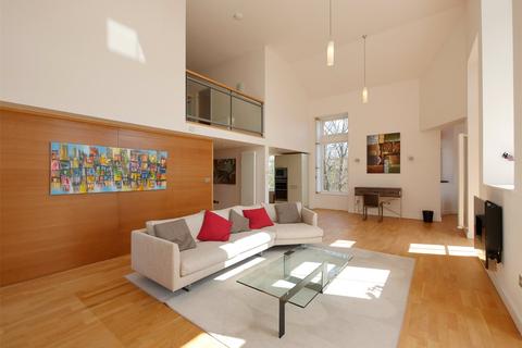 3 bedroom flat to rent, Simpson Loan, Edinburgh, EH3