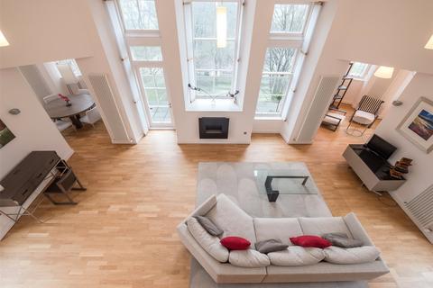 3 bedroom flat to rent, Simpson Loan, Edinburgh, EH3