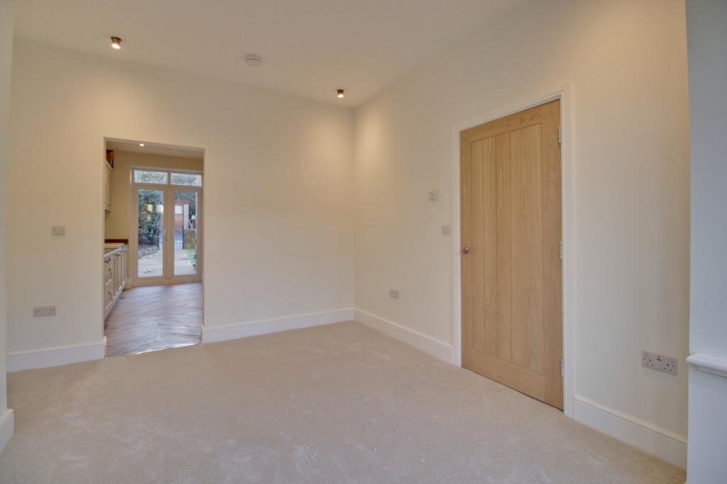 Fink Hill, Horsforth, Leeds, West Yorkshire, LS18 4 bed terraced house