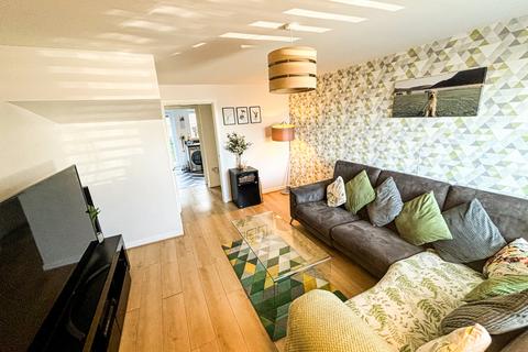 3 bedroom semi-detached house for sale - Woodham Drive, Sunderland, Tyne and Wear, SR2