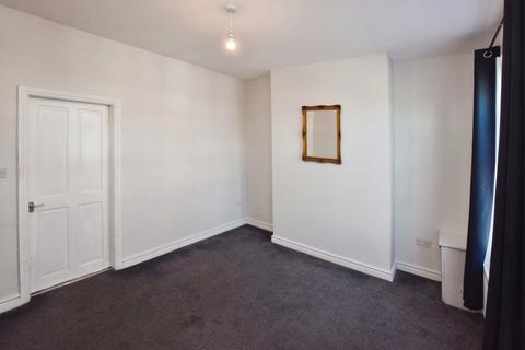 2 bedroom terraced house to rent - Beaconsfield Road, Altrincham, Greater Manchester, WA14