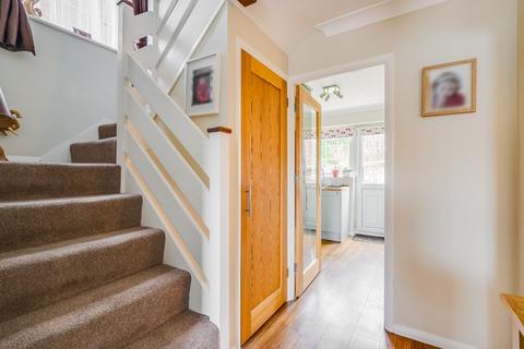 8 Petworth Close, Stevenage, SG2 8UP