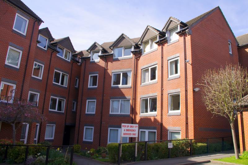 Lyttleton House, Halesowen, West Midlands 1 bed flat £109,950