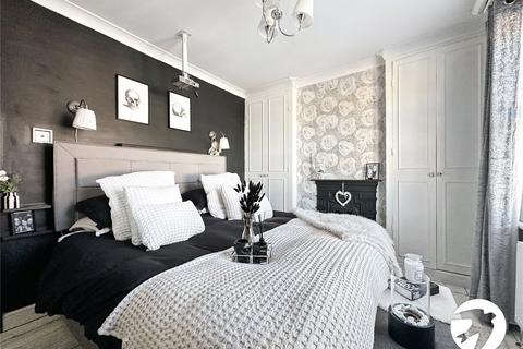 3 bedroom terraced house for sale - Dagmar Road, Chatham, Kent, ME4