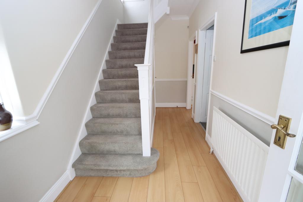 Windsor Road, Monkseaton, Whitley Bay, NE25 8EH 3 bed semidetached