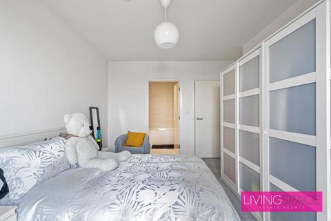 1 bedroom flat for sale, Hampden Road, London