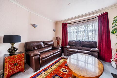 2 Wolsey Drive, Kingston Upon Thames, KT2 5DN