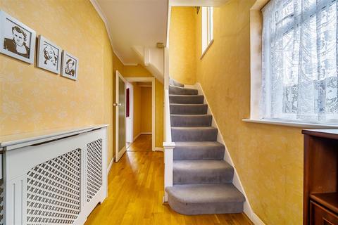 2 Wolsey Drive, Kingston Upon Thames, KT2 5DN