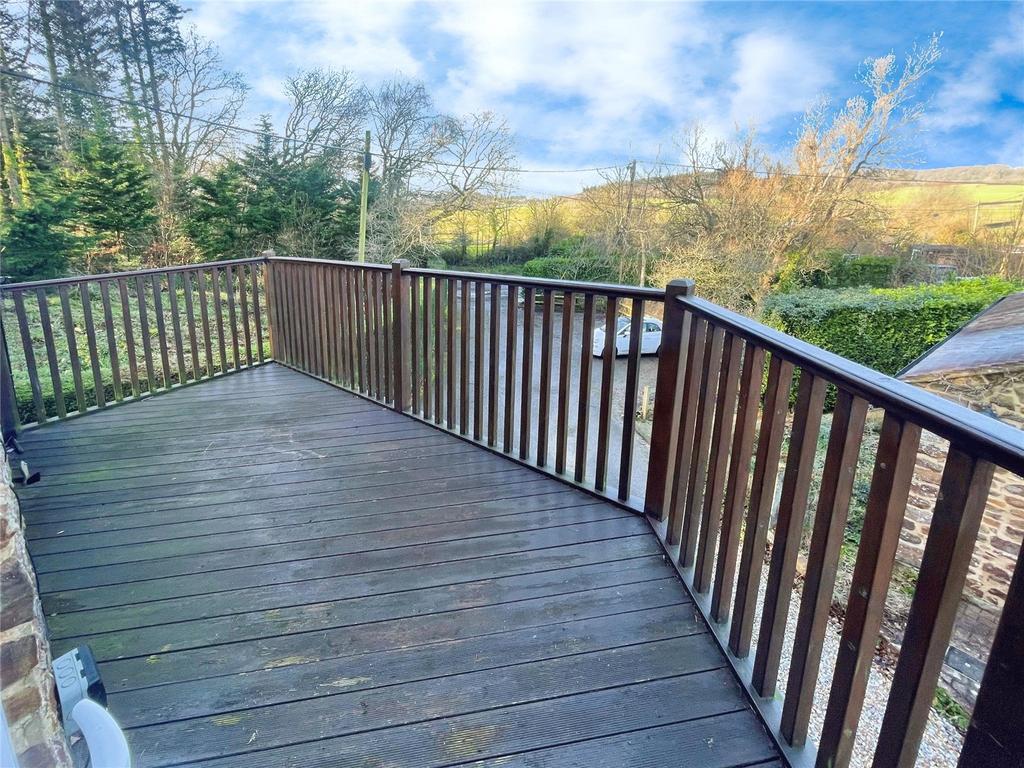 Loop Farm Road, Lytchett Matravers, BH16 4 bed house £1,495 pcm (£345 pw)