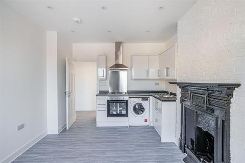 2 bedroom flat to rent, Gibbon Road, Kingston Upon Thames KT2