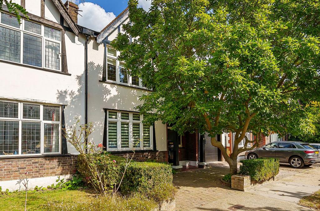 The Mall, Surbiton KT6 6 bed semidetached house for sale £1,600,000