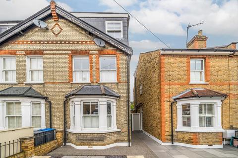 17 Craven Road, Kingston Upon Thames, KT2 6LW