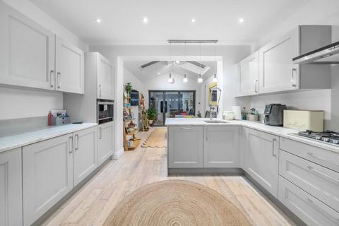 17 Craven Road, Kingston Upon Thames, KT2 6LW
