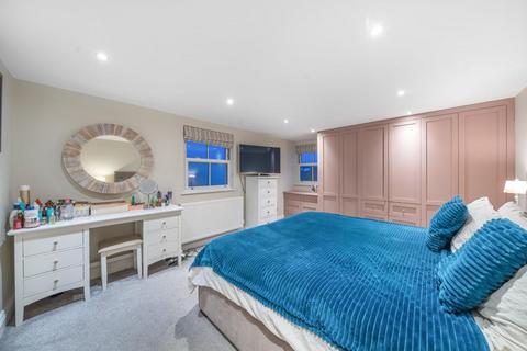 17 Craven Road, Kingston Upon Thames, KT2 6LW