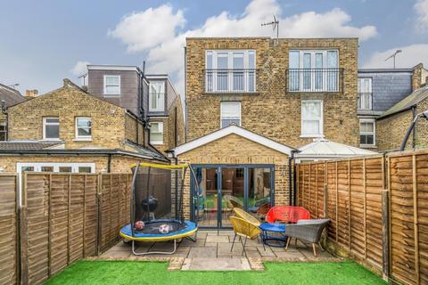 17 Craven Road, Kingston Upon Thames, KT2 6LW