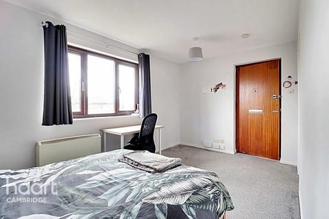77 Corrie Road, Cambridge, CB1 3QQ