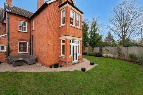 5 bedroom detached house for sale - London Road Worcester, Worcestershire, WR5 2JJ