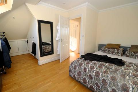 2 bedroom flat to rent - Hammers Lane, London