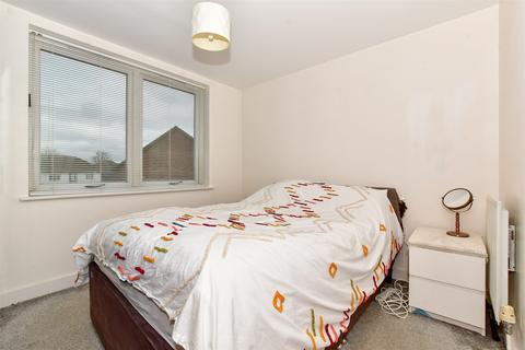 2 bedroom apartment for sale - Southfields Green, Gravesend, Kent