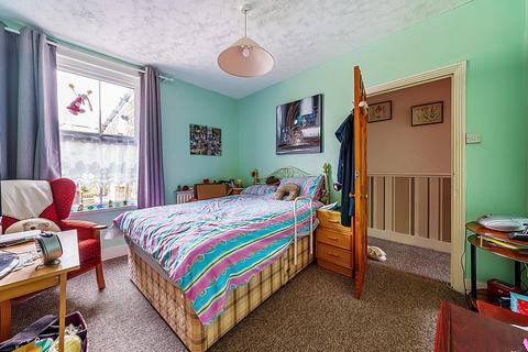 120 Elm Road, Kingston Upon Thames, KT2 6HU